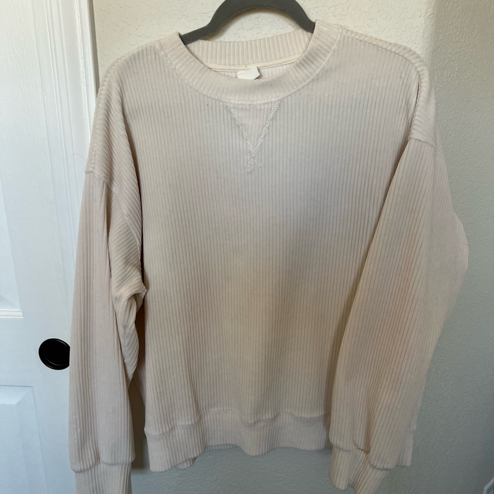 H&M Women’s Ribbed Cream Crewneck Sweater. Corduroy material